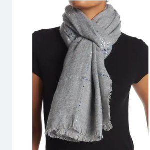 Plaid Frayed Trim Scarf in Grey